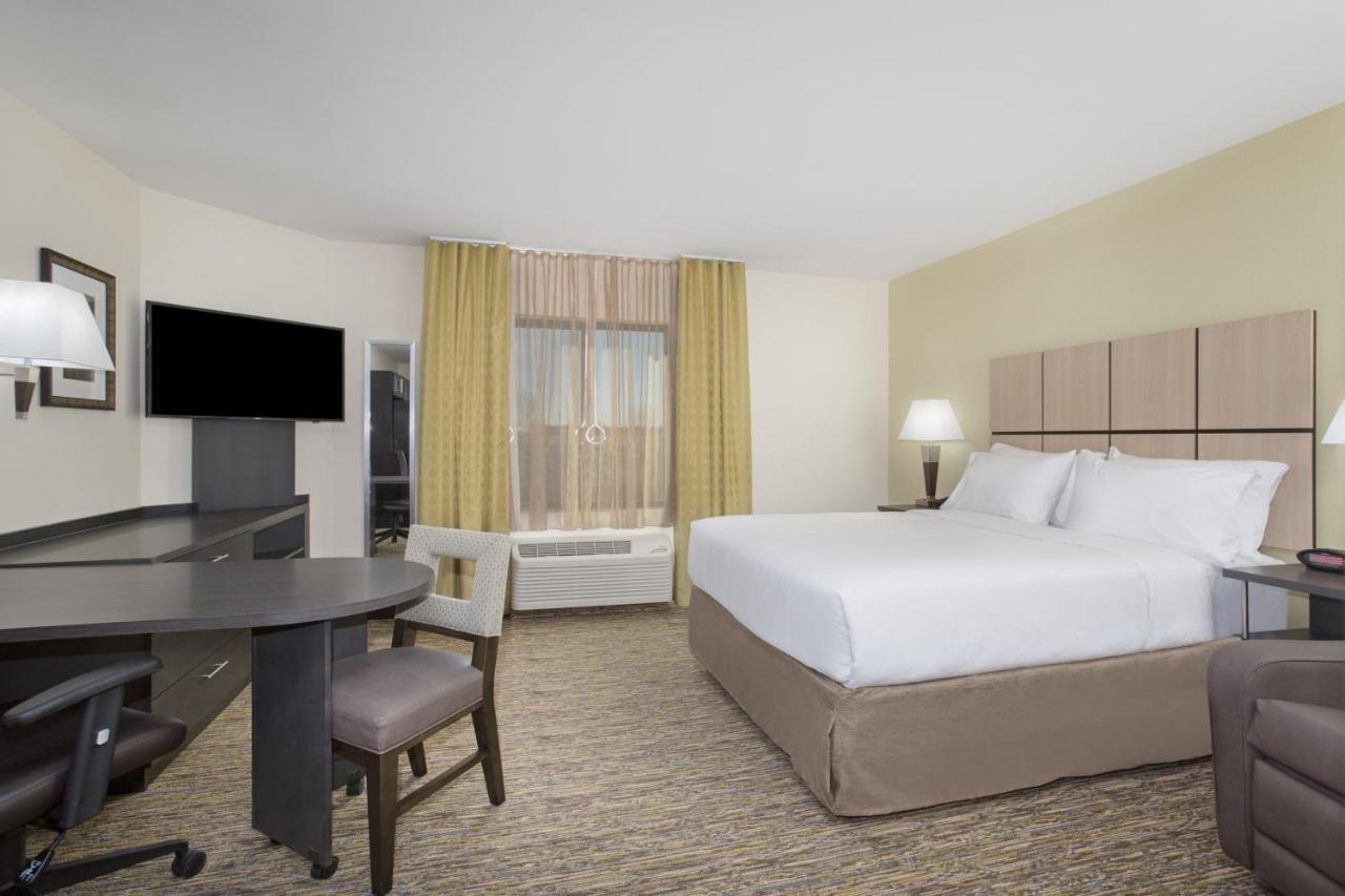 Candlewood Suites Pueblo By Ihg Extérieur photo
